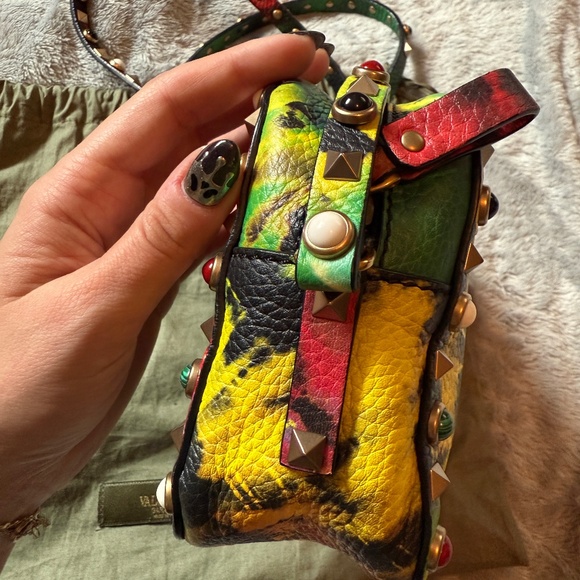 authentic Valentino crossbody - Picture 4 of 15